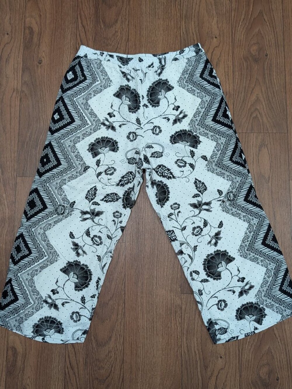 Anthropologie EET TWA Black & White Wide Leg Crop Pants Size L